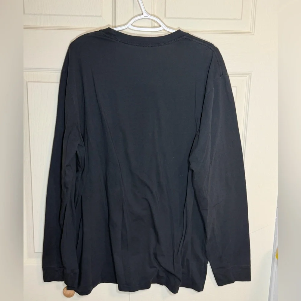 Under Armour Men's XXL Black Long Sleeve shirt with freedom Graphics - Picture 3 of 5